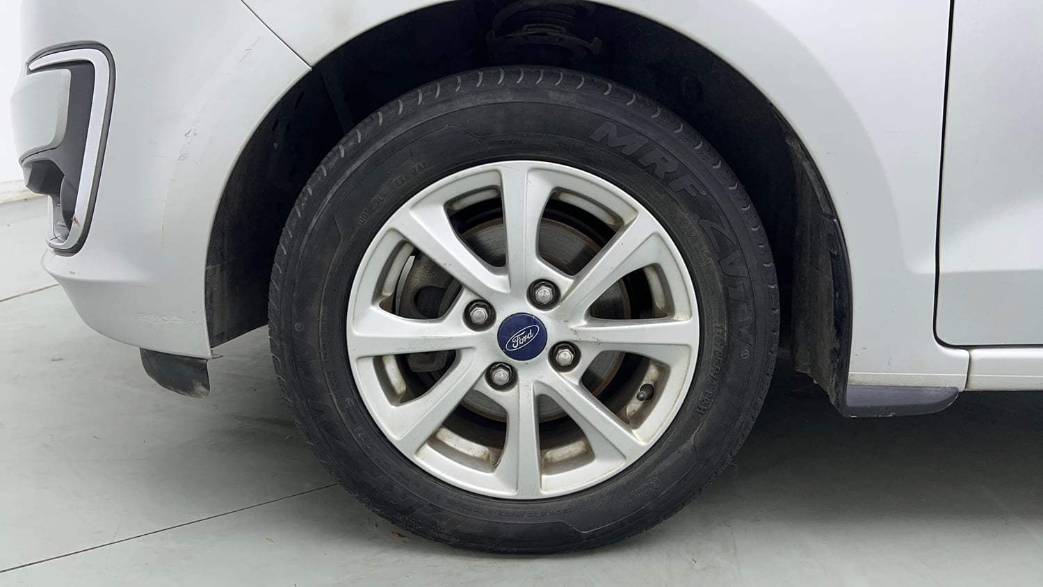 Used 2019 Ford Figo Titanium 1.2 Ti-VCT MT Petrol Manual tyres LEFT FRONT TYRE RIM VIEW