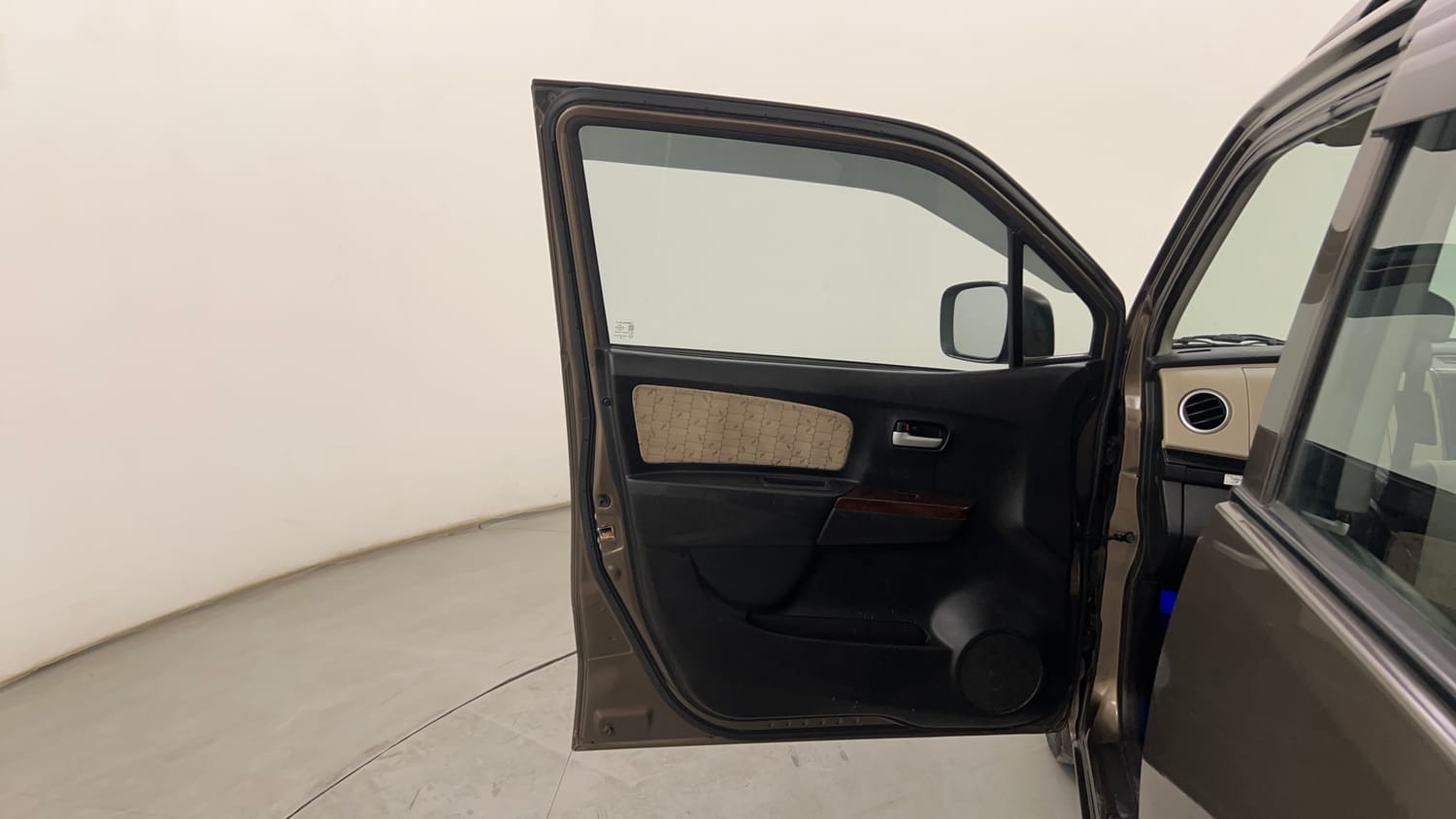 Used 2018 Maruti Suzuki Wagon R VXI Petrol Manual interior LEFT FRONT DOOR OPEN VIEW
