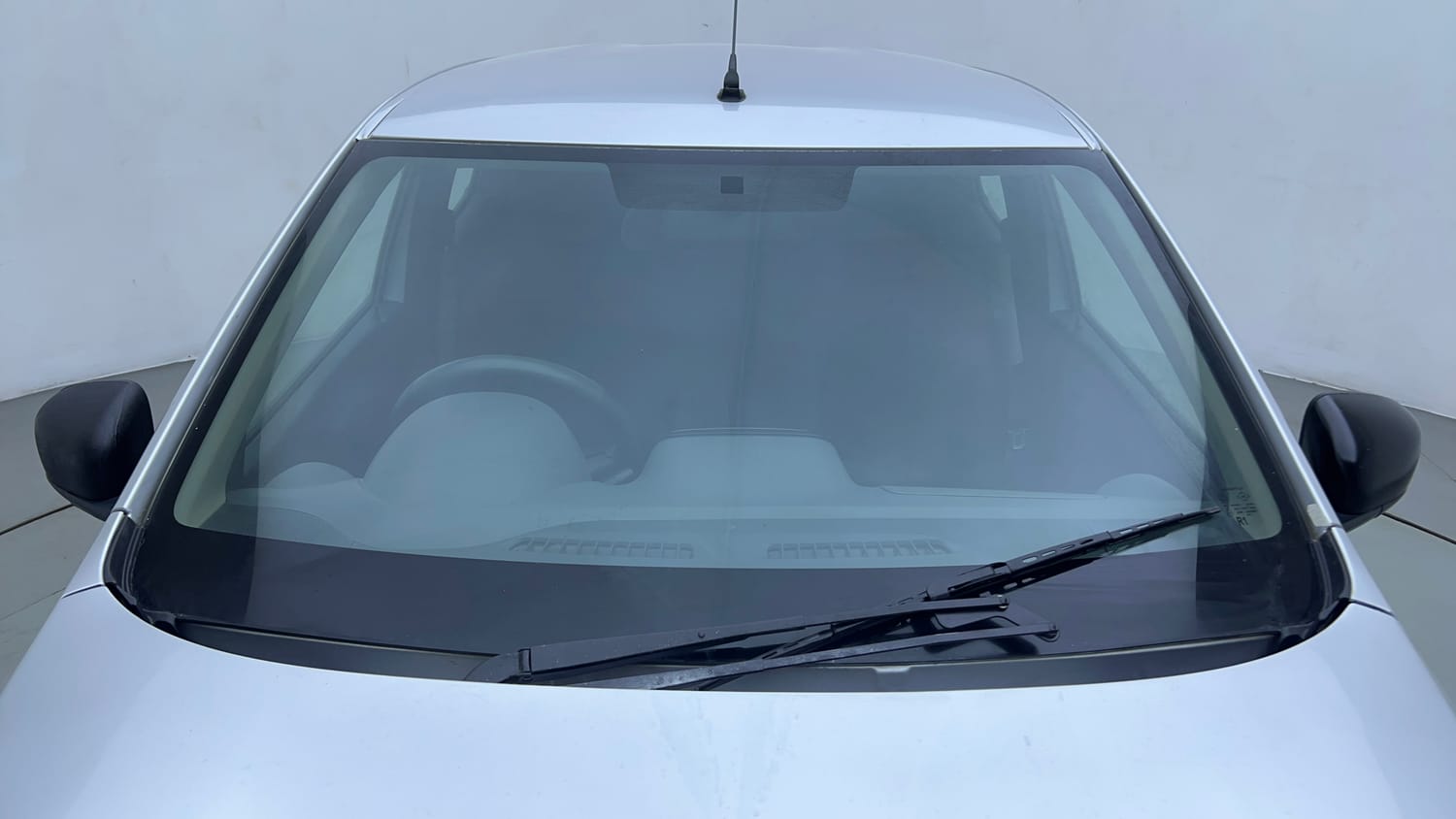 Used 2017 Renault Kwid 1.0 RXT AMT Petrol Automatic exterior FRONT WINDSHIELD VIEW