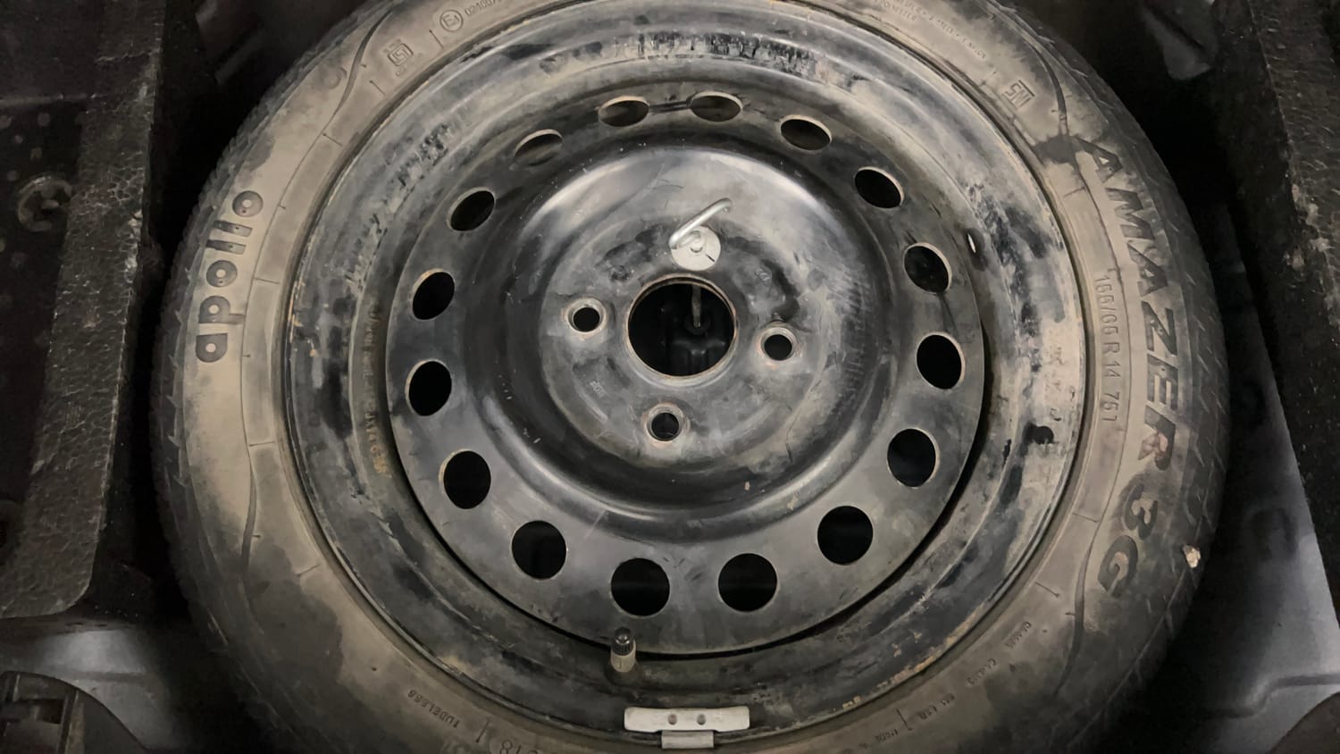 Used 2018 Maruti Suzuki Wagon R VXI Petrol Manual tyres SPARE TYRE VIEW