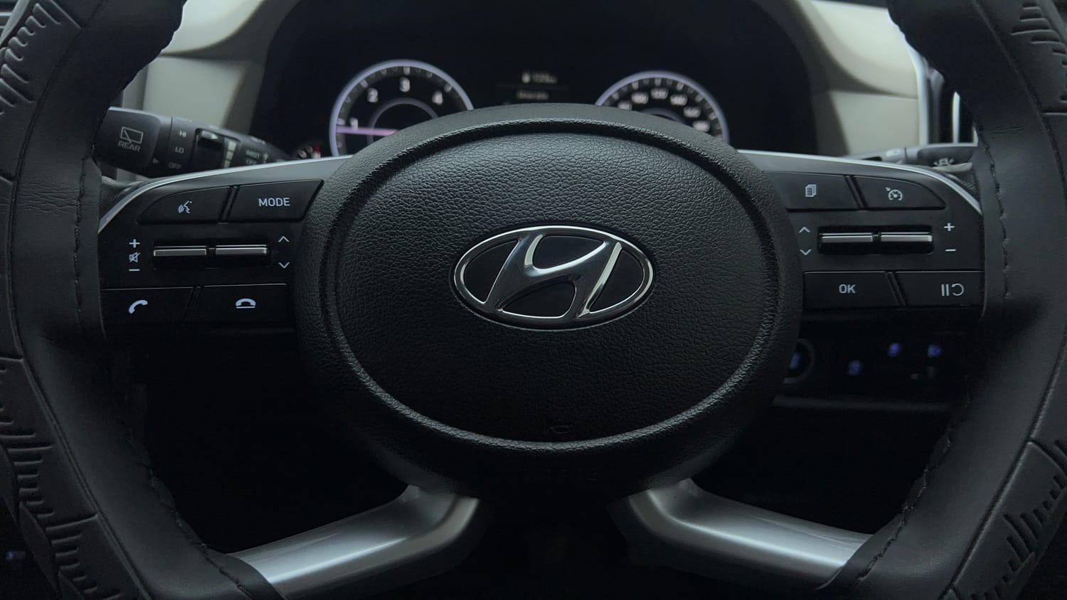 Used 2023 Hyundai Creta SX 1.5 Diesel Diesel Manual top_features Cruise control