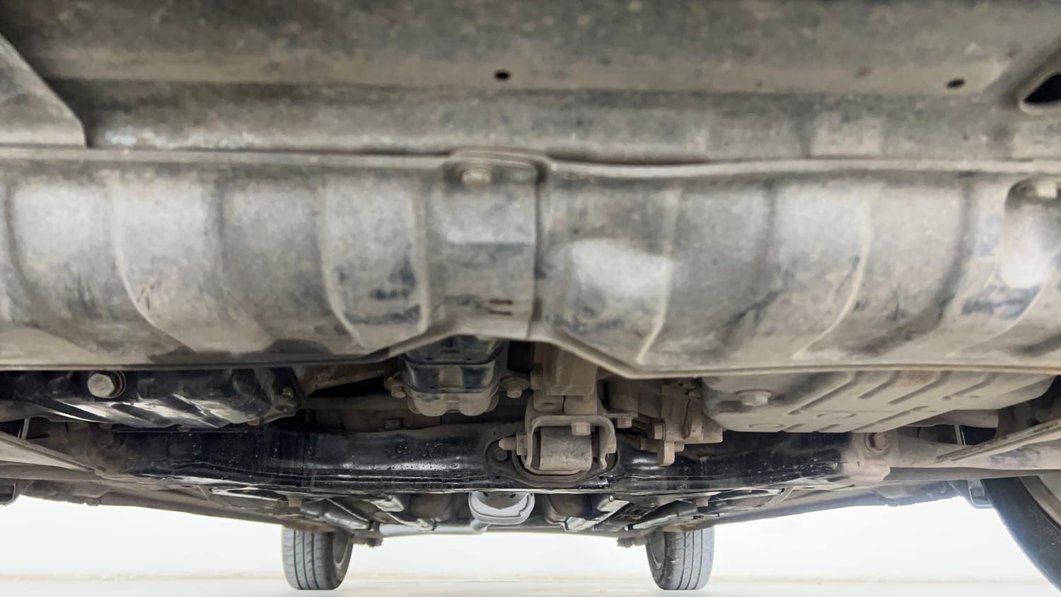 Used 2016 Hyundai Verna 1.6 VTVT SX AT Petrol Automatic extra FRONT LEFT UNDERBODY VIEW