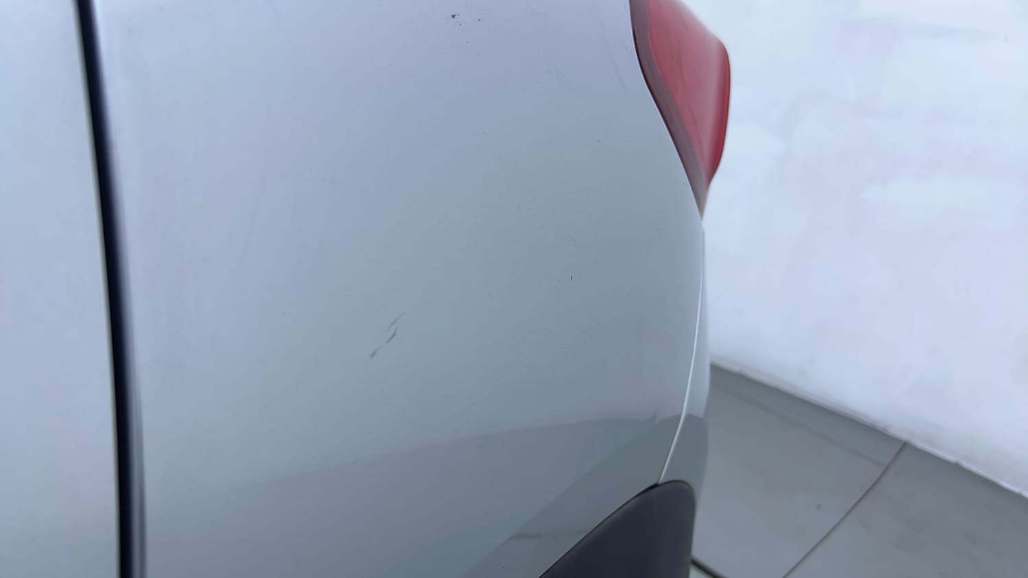 Used 2017 Renault Kwid 1.0 RXT AMT Petrol Automatic dents MINOR SCRATCH