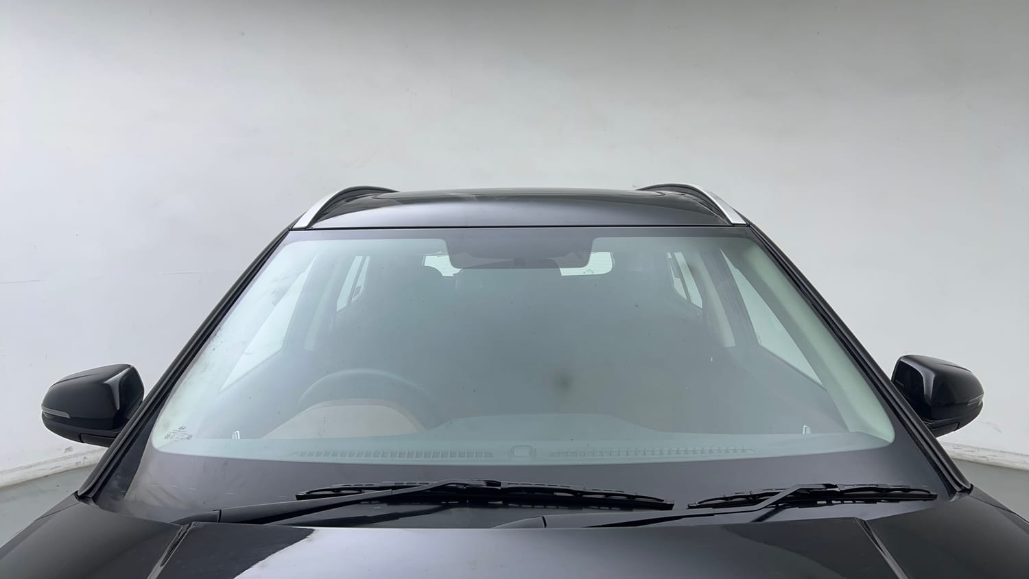Used 2022 Hyundai Alcazar Prestige (O) 7 STR 1.5 Diesel AT Diesel Automatic exterior FRONT WINDSHIELD VIEW