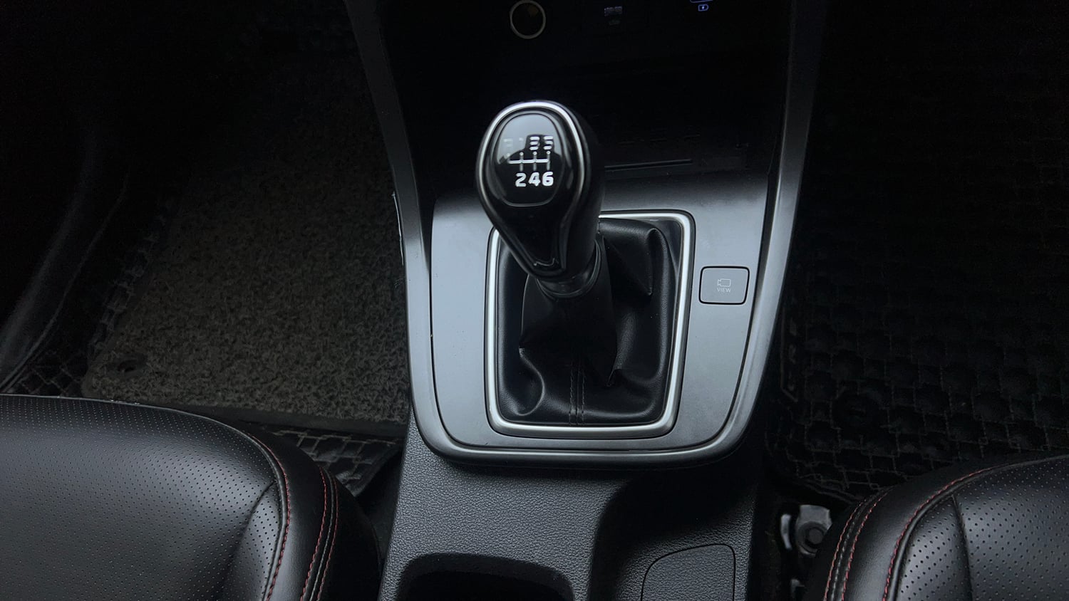 Used 2023 Hyundai Creta SX 1.5 Diesel Diesel Manual interior GEAR  KNOB VIEW