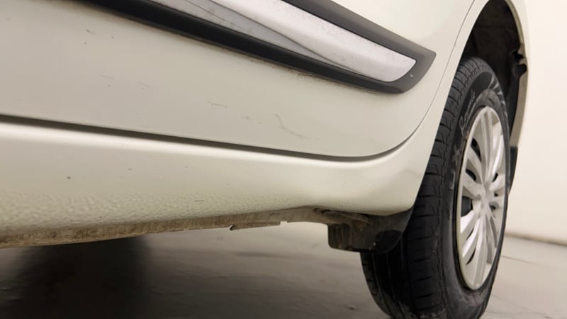 Used 2020 Maruti Suzuki Dzire VXi AGS Petrol Automatic dents MINOR DENT