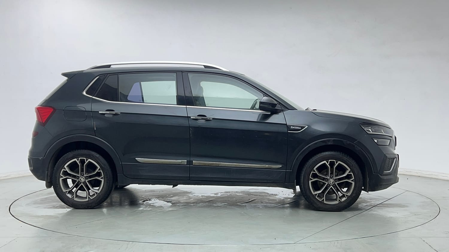 2021 Skoda Kushaq Style 1.0L TSI MT-5