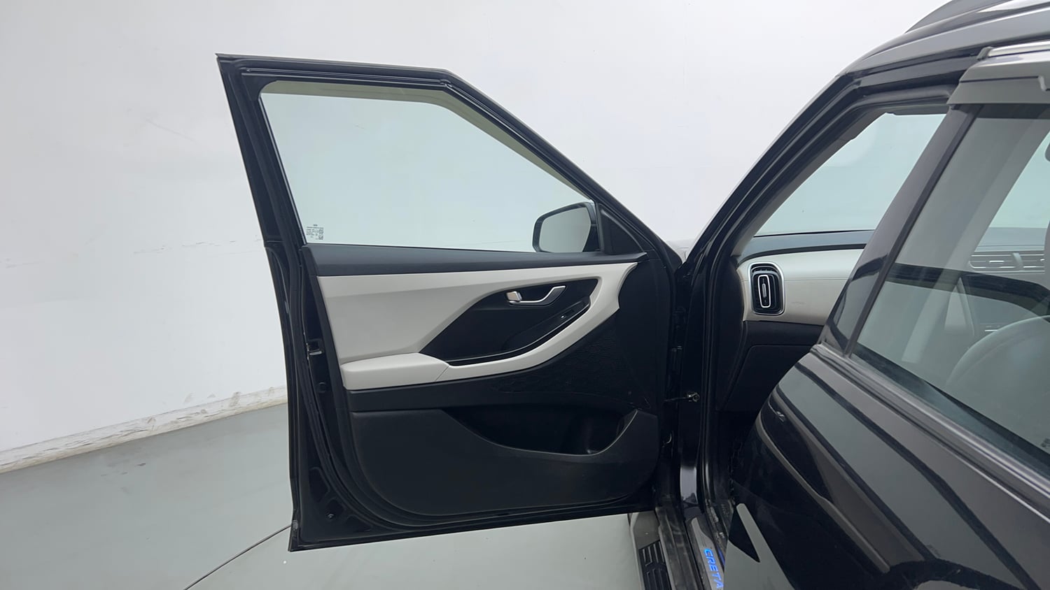 Used 2023 Hyundai Creta SX 1.5 Diesel Diesel Manual interior LEFT FRONT DOOR OPEN VIEW