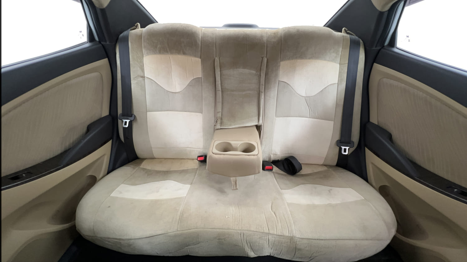 Used 2016 Hyundai Verna 1.6 VTVT SX AT Petrol Automatic interior REAR SEAT CONDITION VIEW
