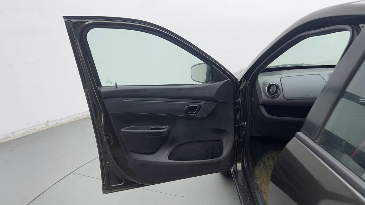 Used 2017 Renault Kwid RXT Petrol Manual interior LEFT FRONT DOOR OPEN VIEW