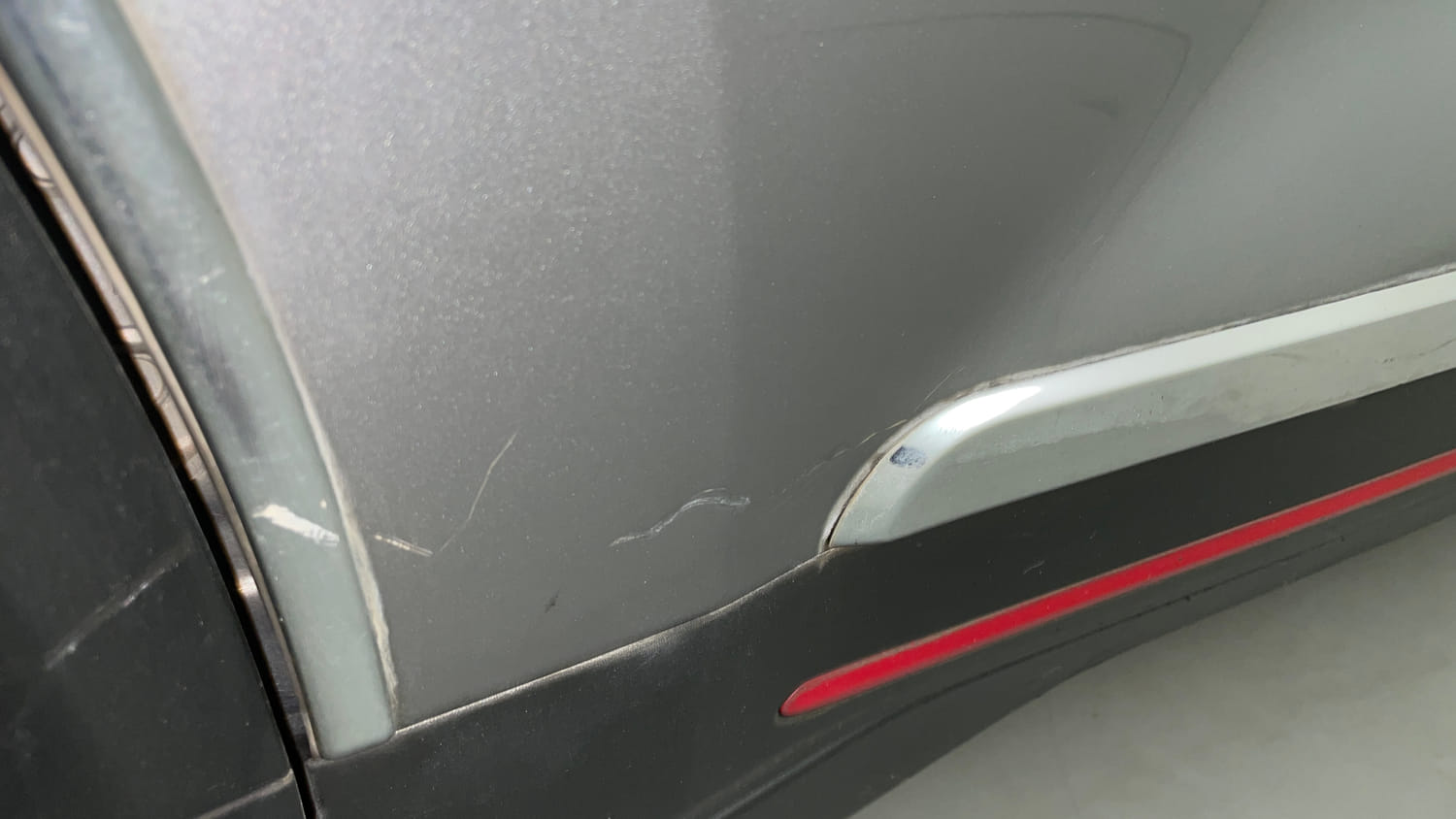 Used 2020 Kia Sonet GTX Plus 1.0 DCT Petrol Automatic dents MINOR SCRATCH