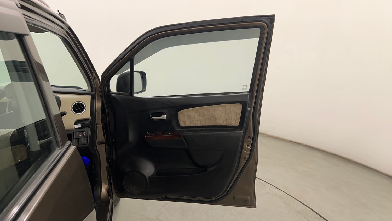 Used 2018 Maruti Suzuki Wagon R VXI Petrol Manual interior RIGHT FRONT DOOR OPEN VIEW