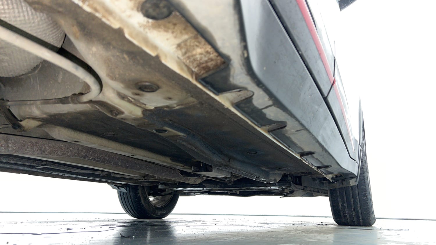 Used 2021 Kia Sonet GTX Plus 1.5 AT Diesel Automatic extra REAR RIGHT UNDERBODY VIEW