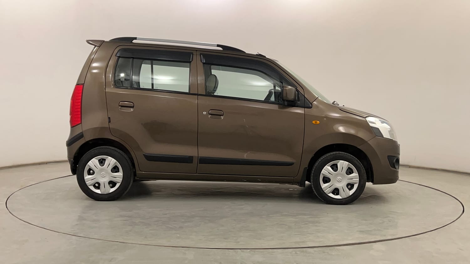 Used 2018 Maruti Suzuki Wagon R VXI Petrol Manual exterior RIGHT SIDE VIEW