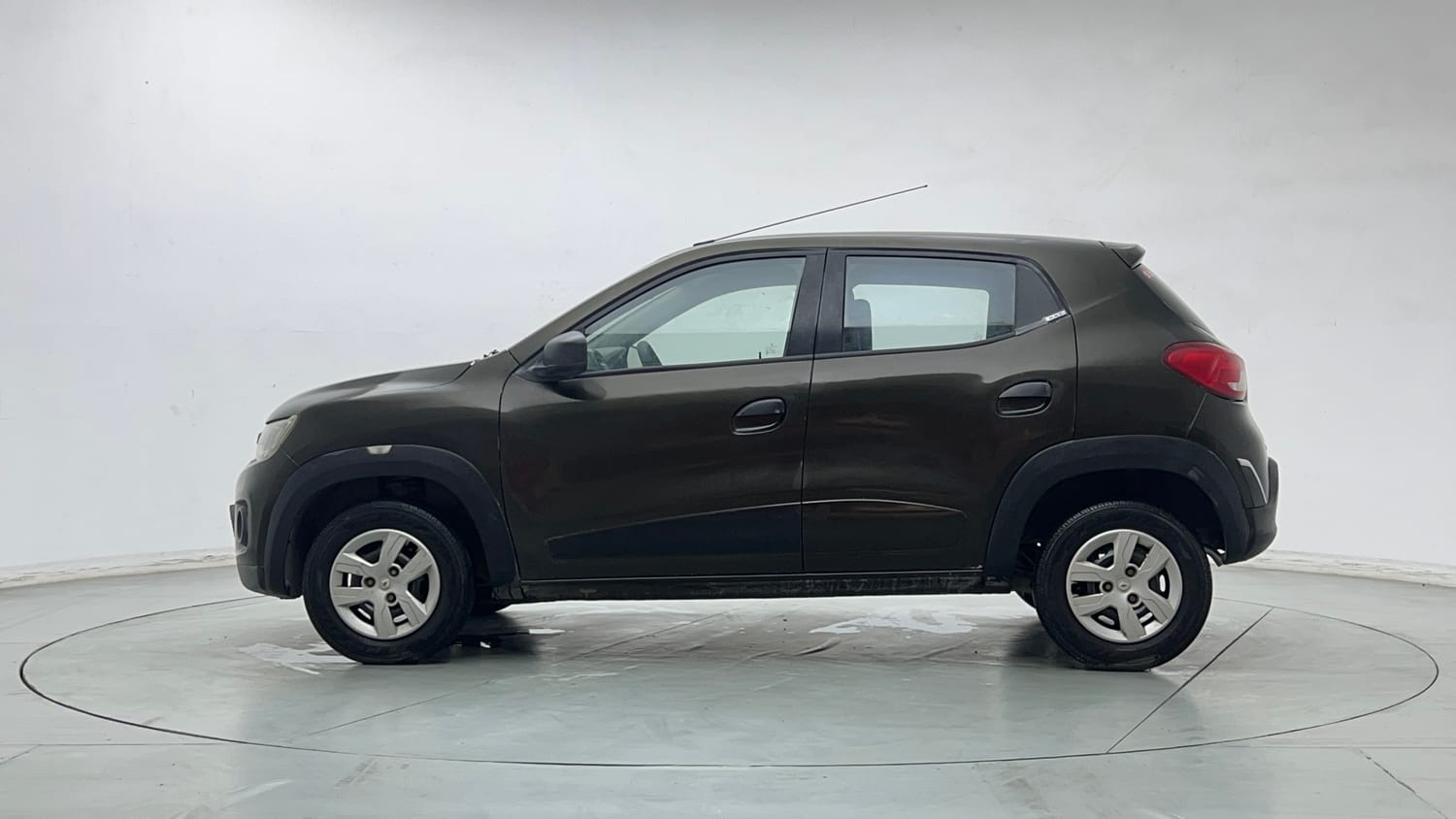 Used 2017 Renault Kwid RXT Petrol Manual exterior LEFT SIDE VIEW