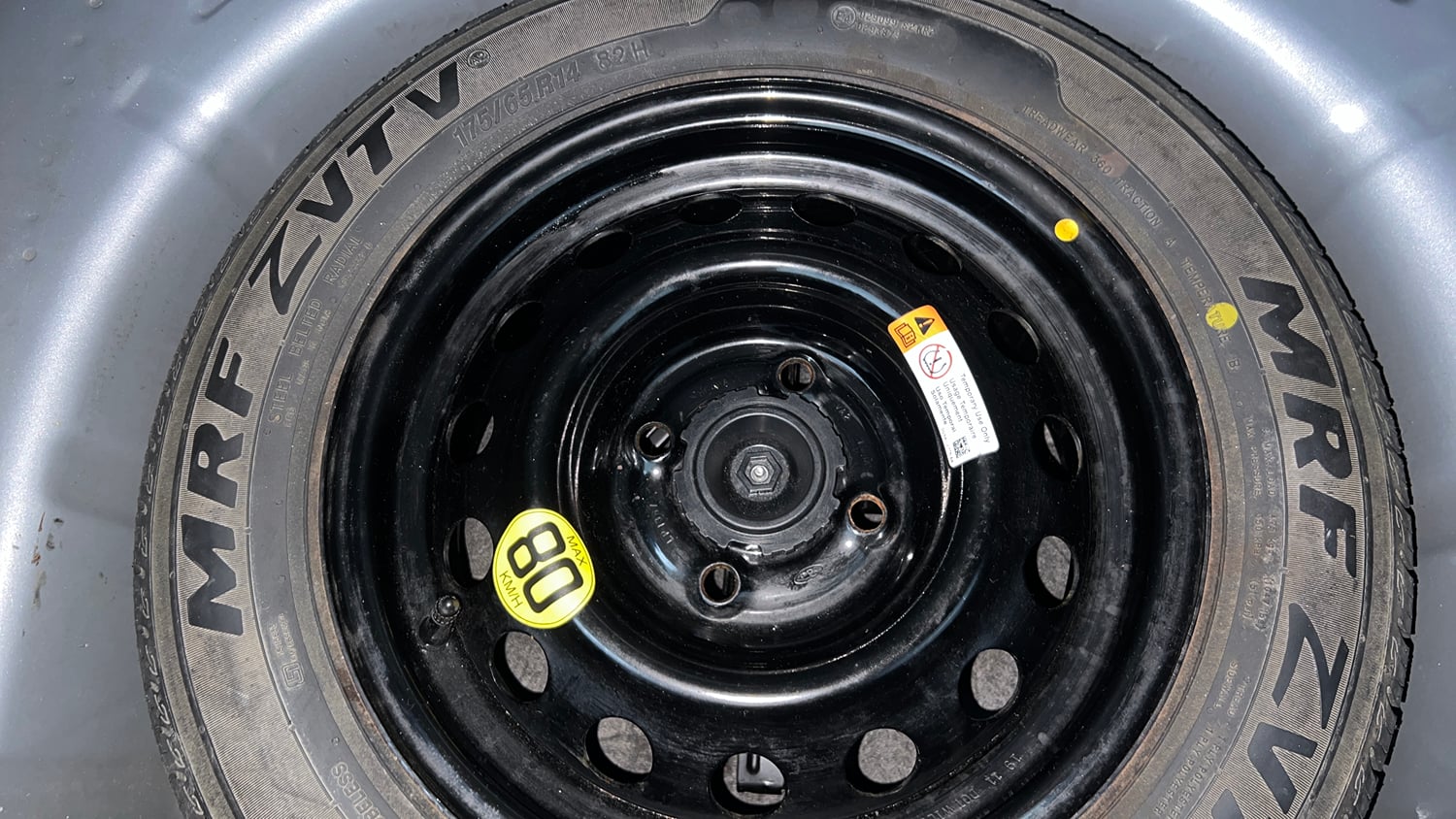 Used 2019 Ford Figo Titanium 1.2 Ti-VCT MT Petrol Manual tyres SPARE TYRE VIEW