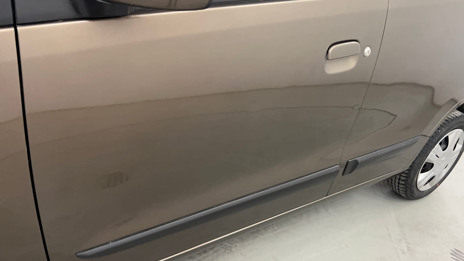 Used 2018 Maruti Suzuki Wagon R VXI Petrol Manual dents MINOR SCRATCH