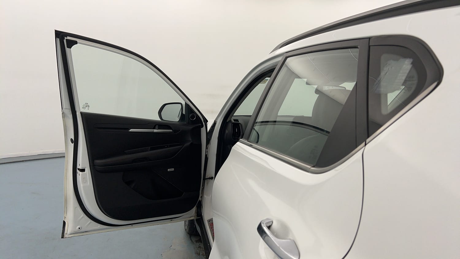 Used 2021 Kia Sonet GTX Plus 1.5 AT Diesel Automatic interior LEFT FRONT DOOR OPEN VIEW