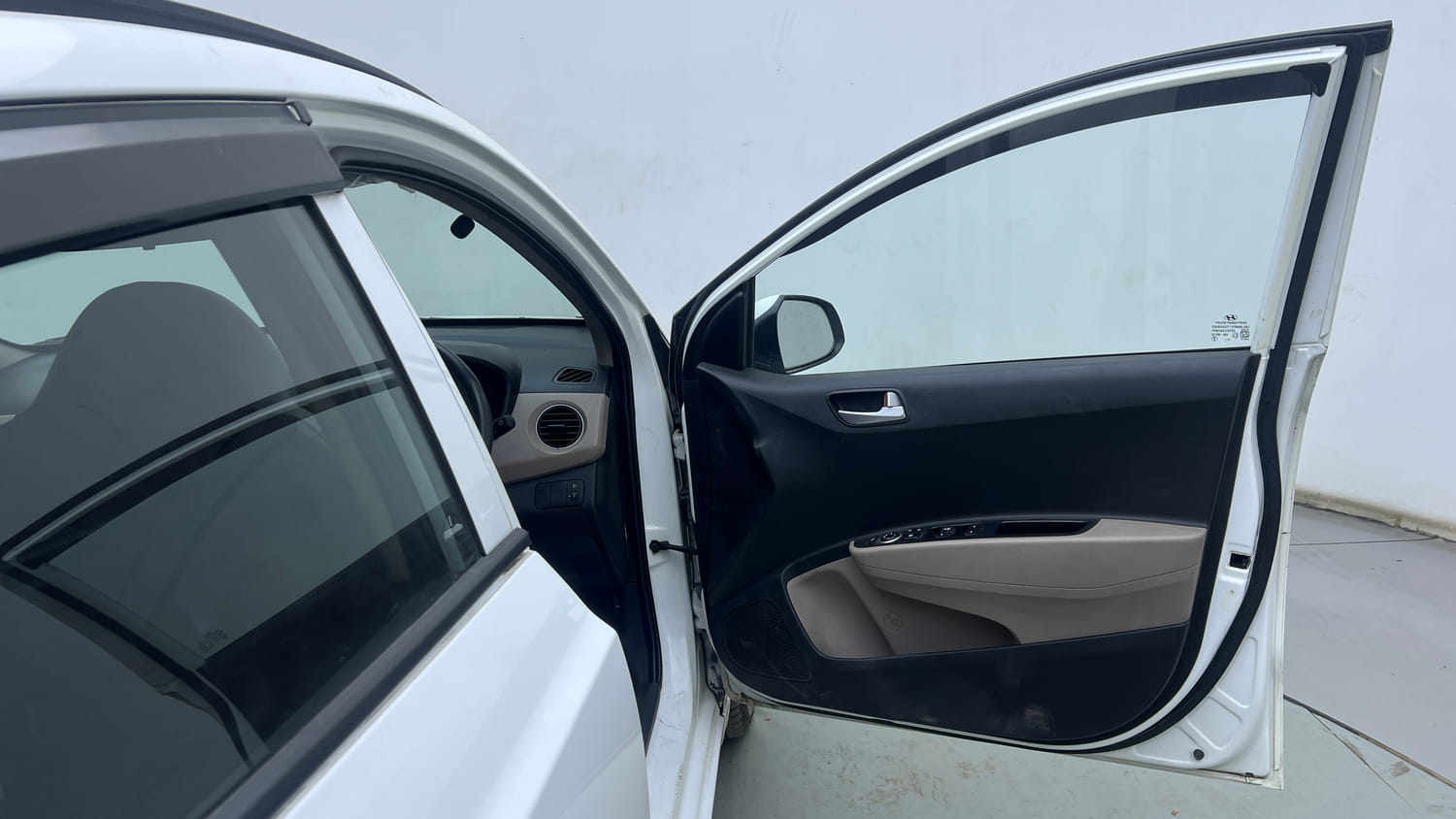 Used 2019 Hyundai Grand i10 Sportz AT 1.2 Kappa VTVT Petrol Automatic interior RIGHT FRONT DOOR OPEN VIEW