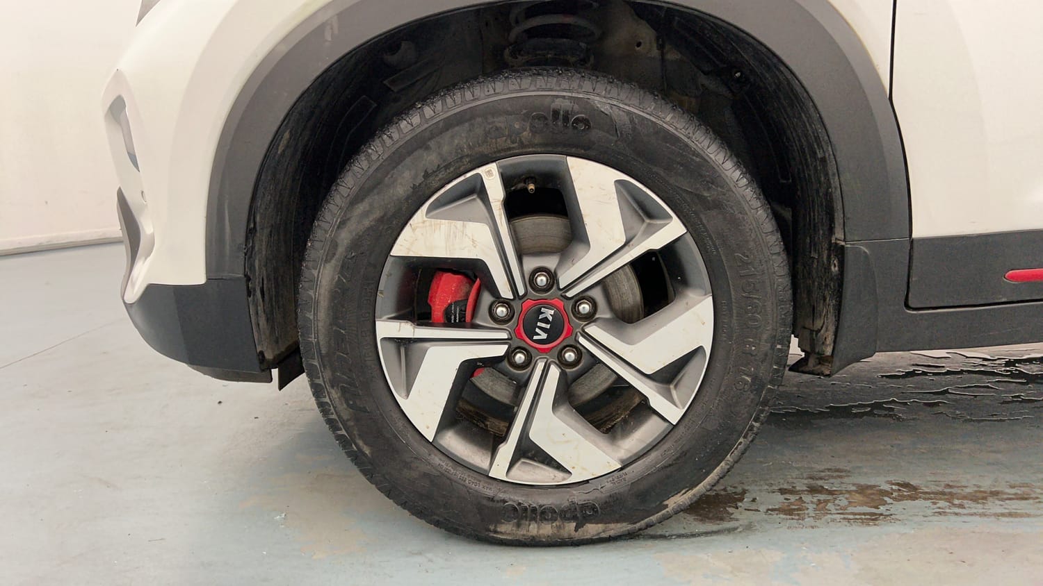 Used 2021 Kia Sonet GTX Plus 1.5 AT Diesel Automatic tyres LEFT FRONT TYRE RIM VIEW