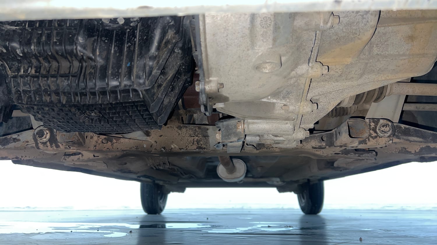 Used 2019 Datsun Redi-GO T (O) Petrol Manual extra FRONT LEFT UNDERBODY VIEW