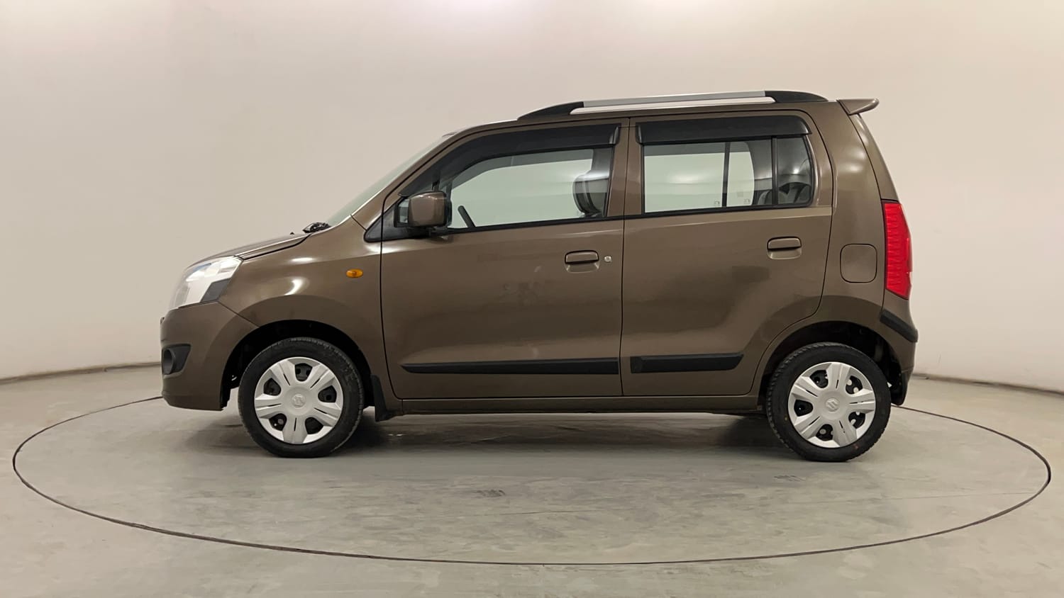 Used 2018 Maruti Suzuki Wagon R VXI Petrol Manual exterior LEFT SIDE VIEW