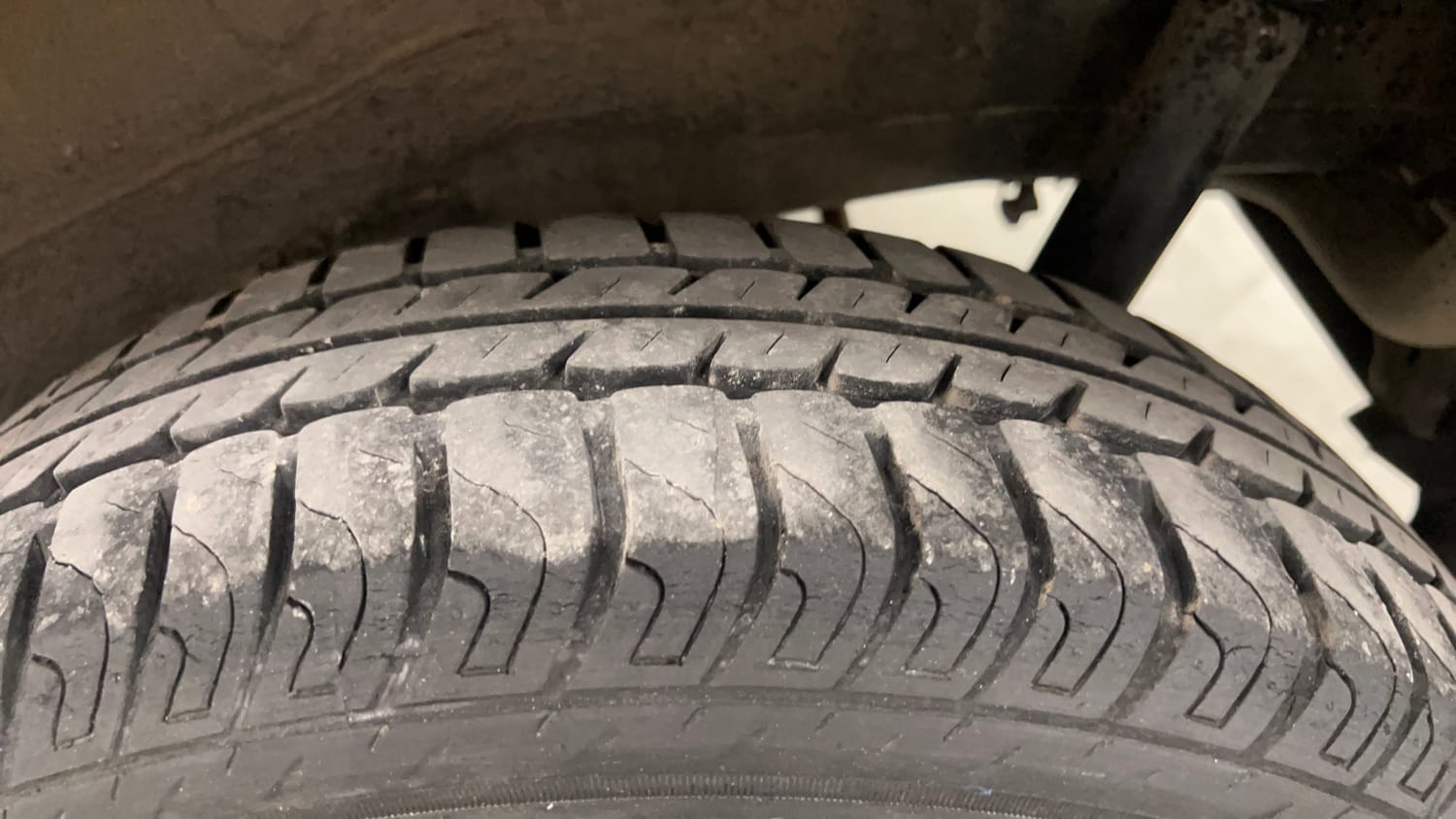 Used 2018 Maruti Suzuki Wagon R VXI Petrol Manual tyres LEFT REAR TYRE TREAD VIEW