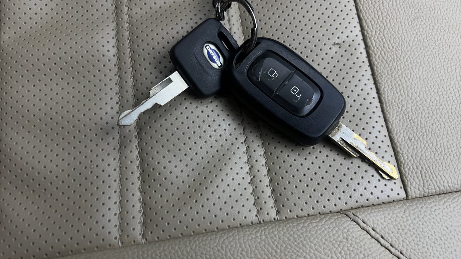 Used 2019 Datsun Redi-GO T (O) Petrol Manual extra CAR KEY VIEW