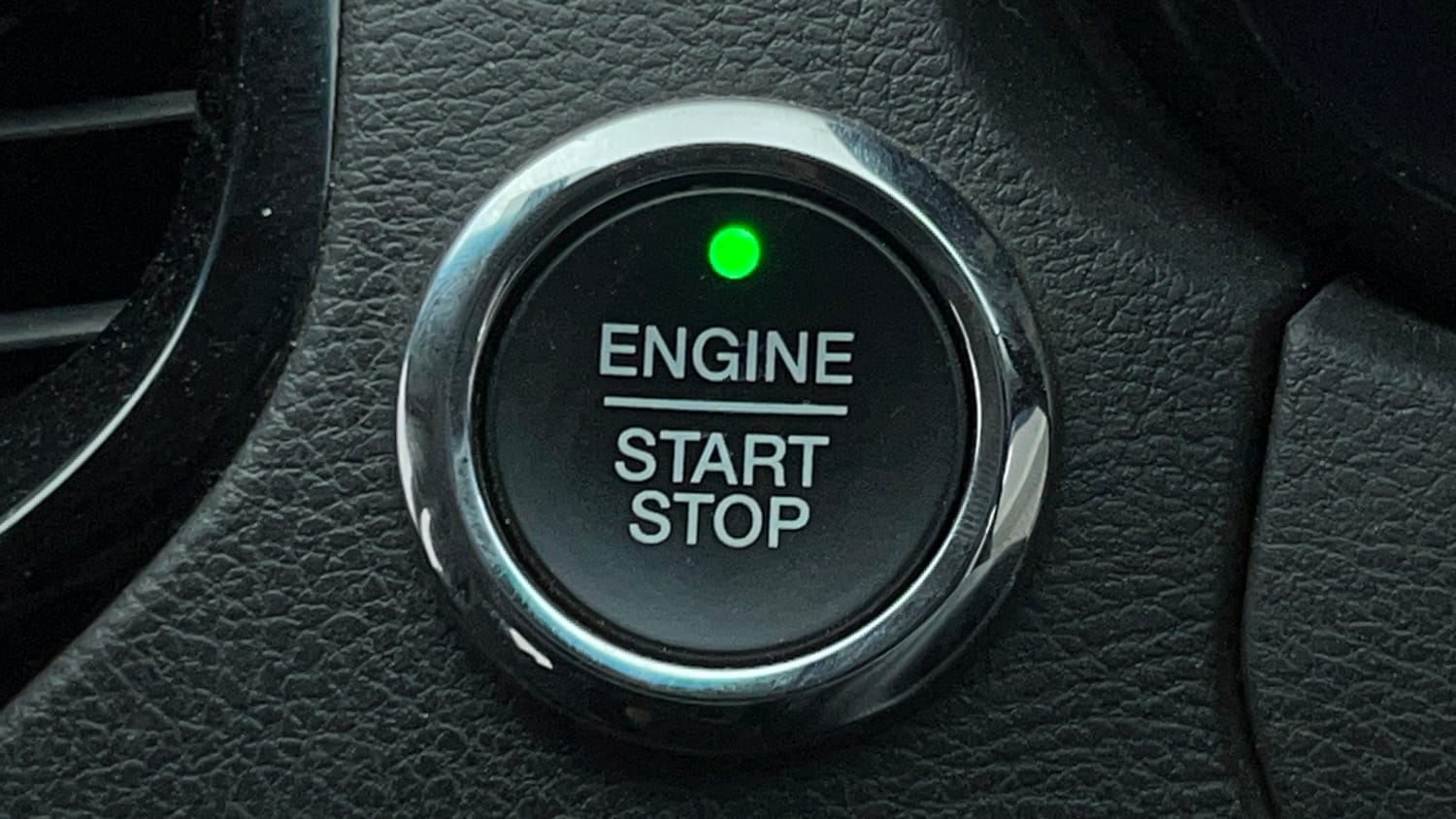 Used 2019 Ford Figo Titanium 1.2 Ti-VCT MT Petrol Manual top_features Keyless start