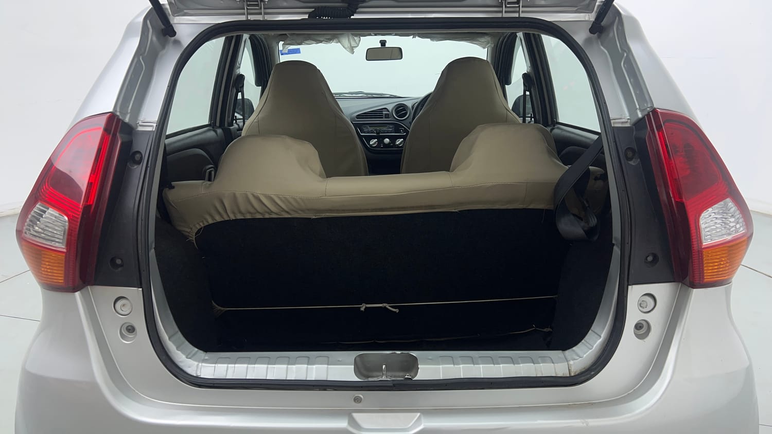 Used 2019 Datsun Redi-GO T (O) Petrol Manual interior DICKY INSIDE VIEW
