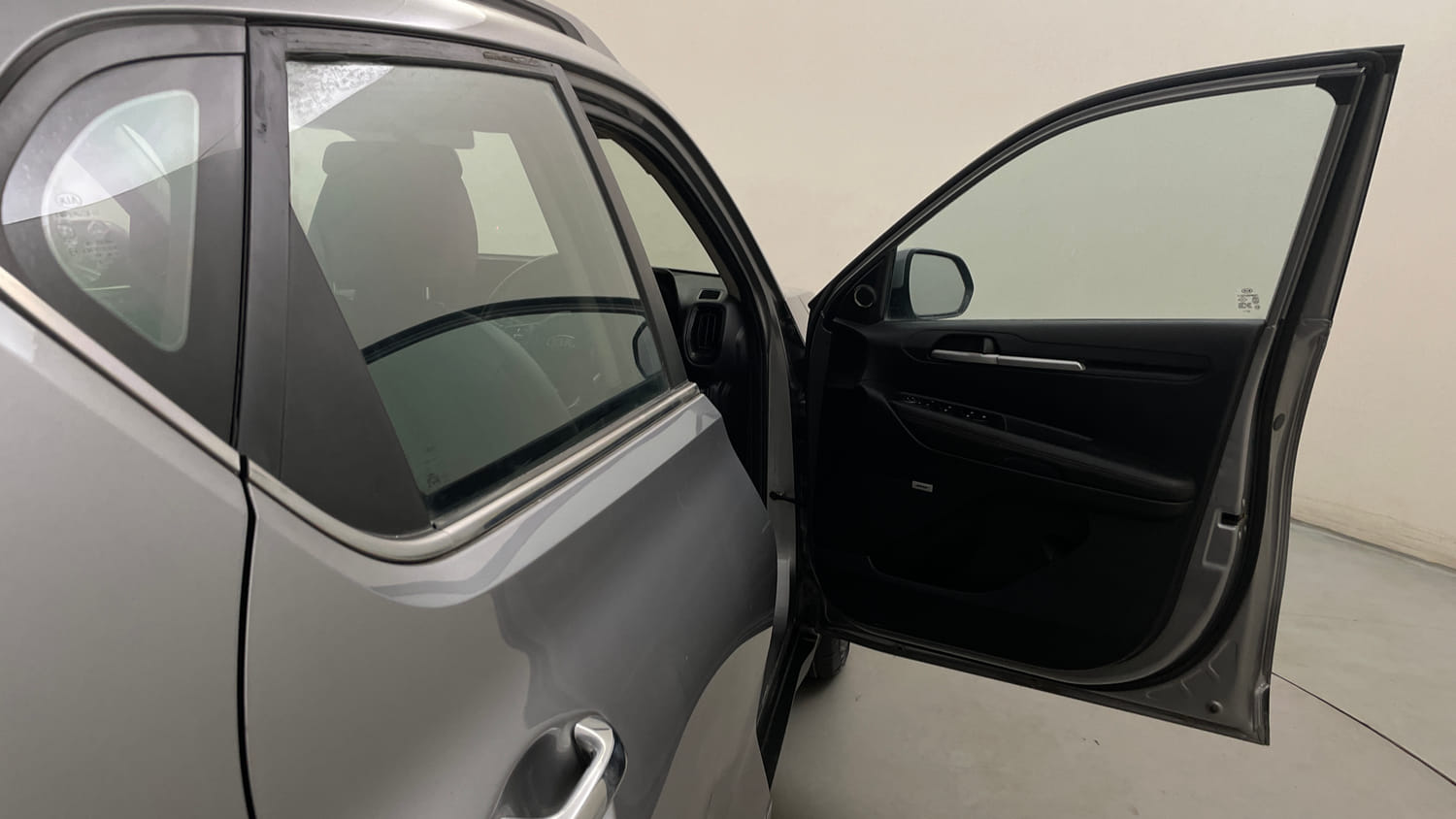 Used 2020 Kia Sonet GTX Plus 1.0 DCT Petrol Automatic interior RIGHT FRONT DOOR OPEN VIEW