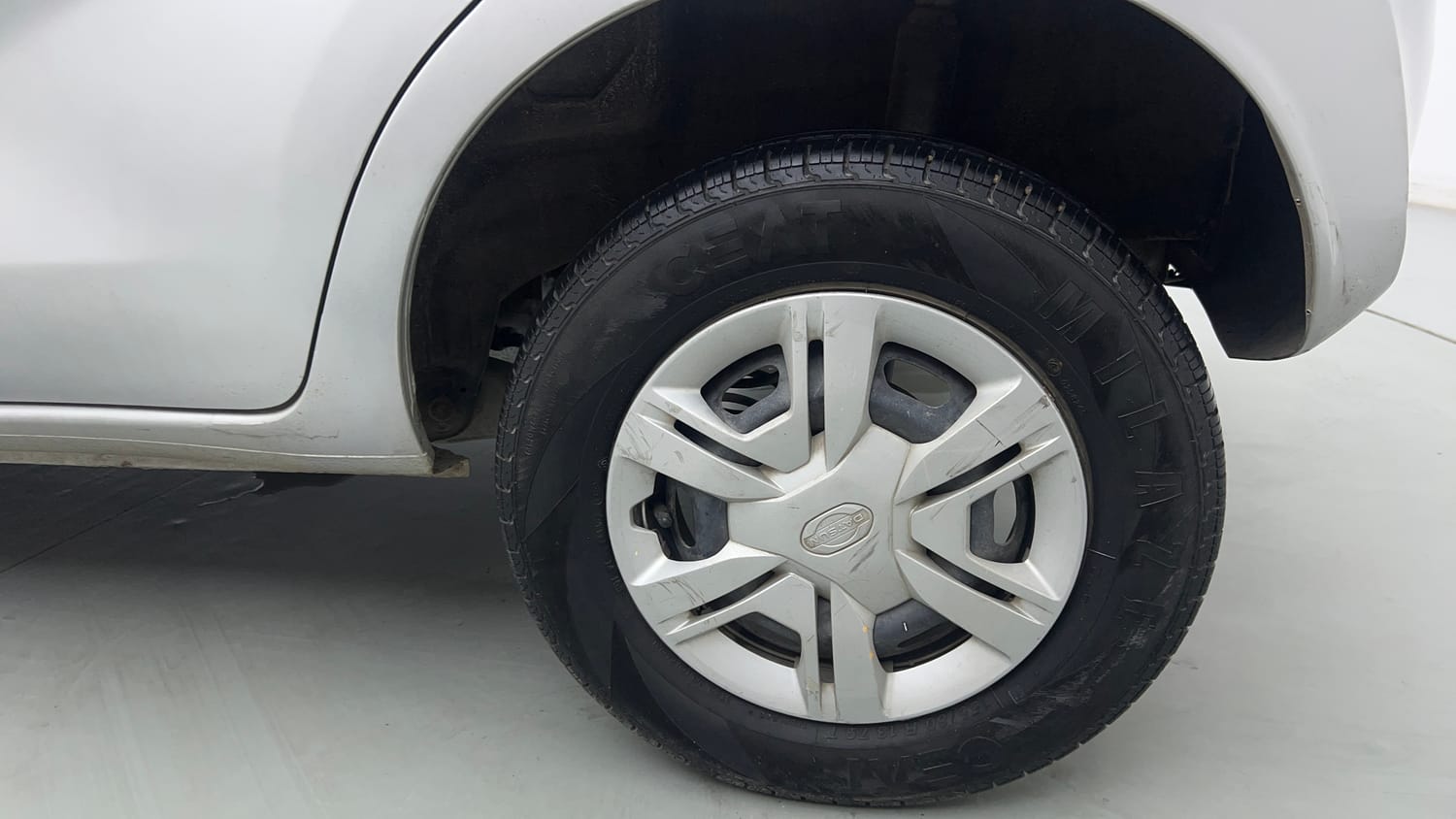 Used 2019 Datsun Redi-GO T (O) Petrol Manual tyres LEFT REAR TYRE RIM VIEW