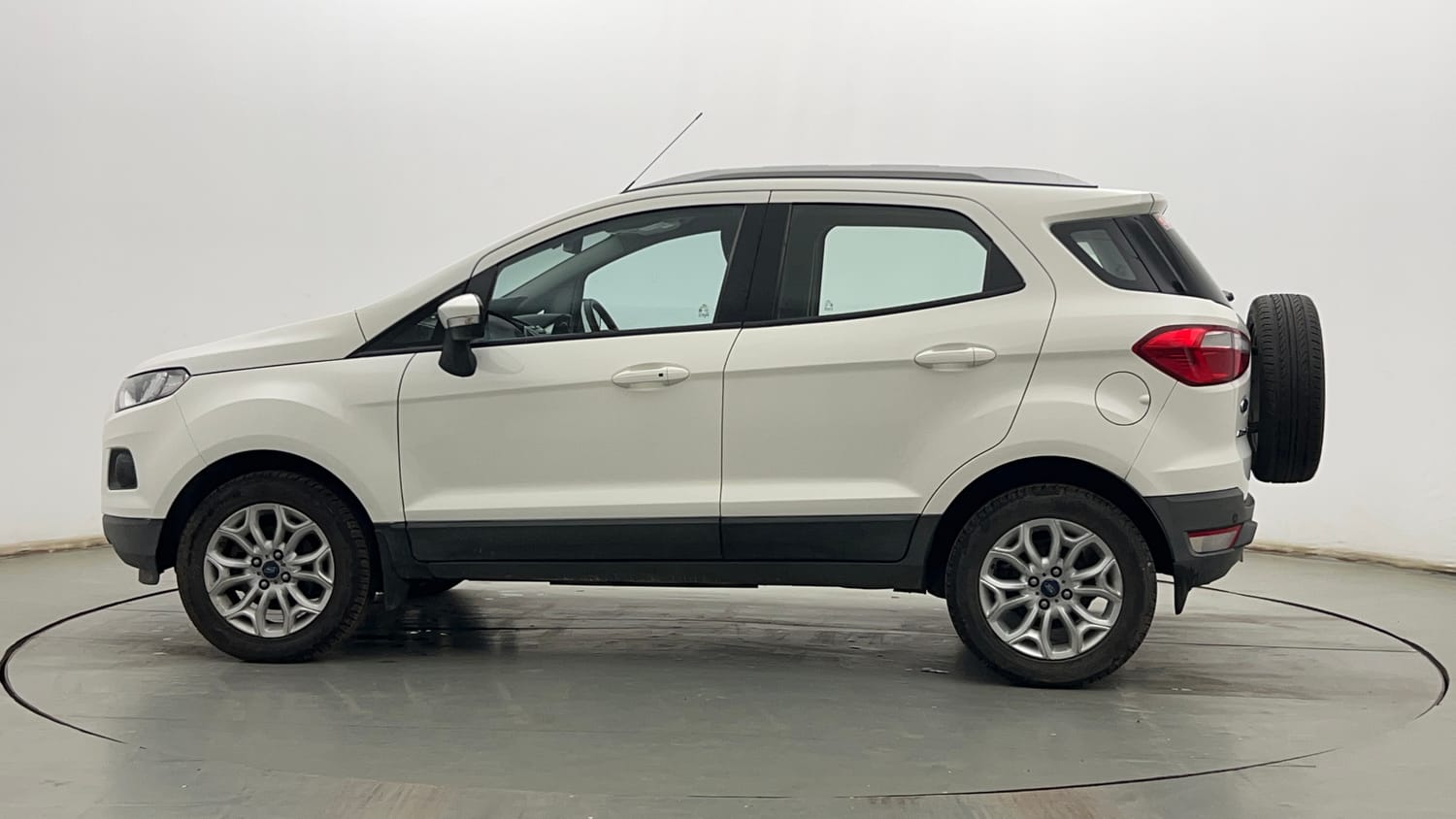 Used 2017 Ford EcoSport Titanium 1.5L TDCi Diesel Manual exterior LEFT SIDE VIEW