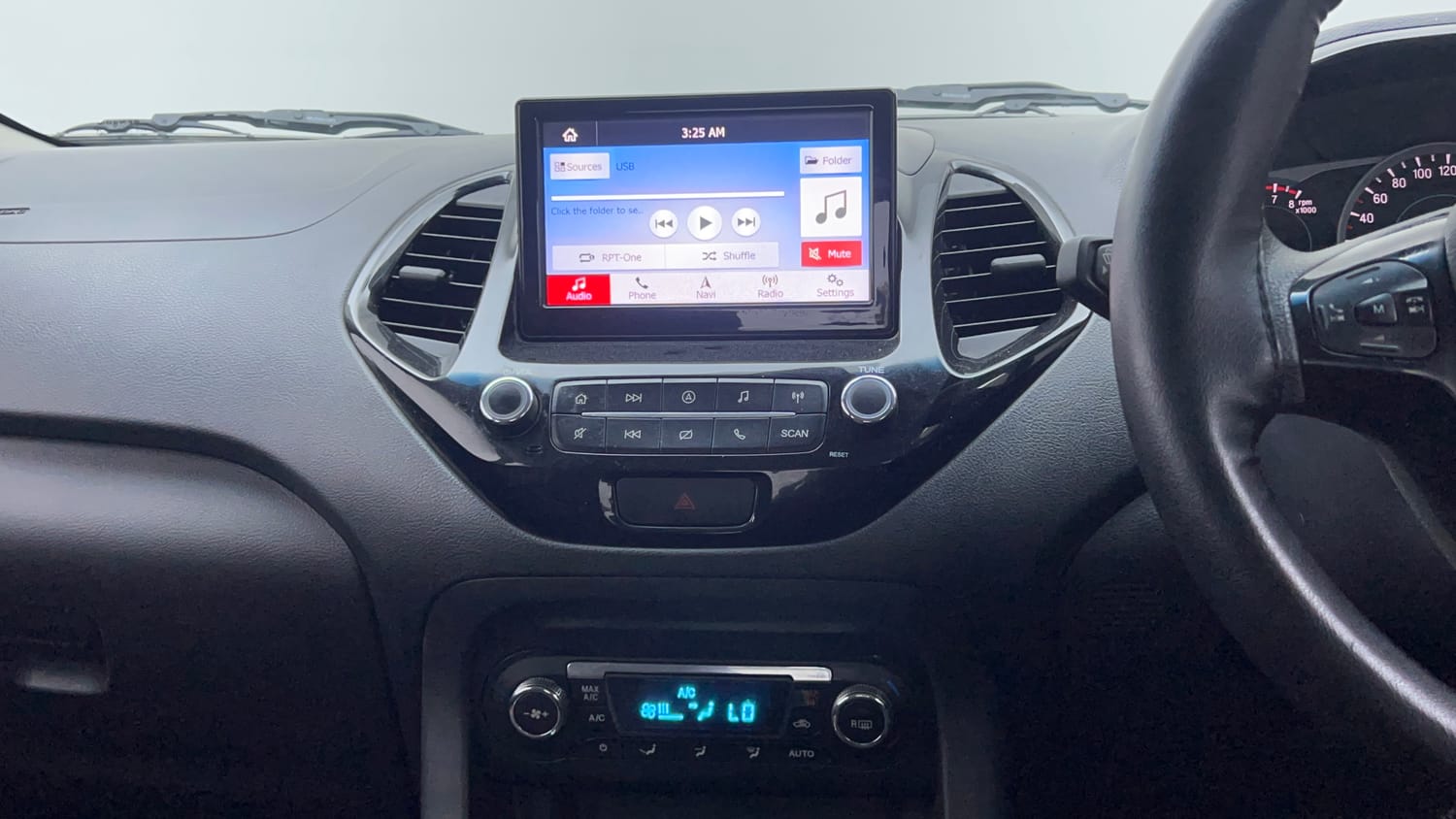 Used 2019 Ford Figo Titanium 1.2 Ti-VCT MT Petrol Manual top_features Integrated (in-dash) music system