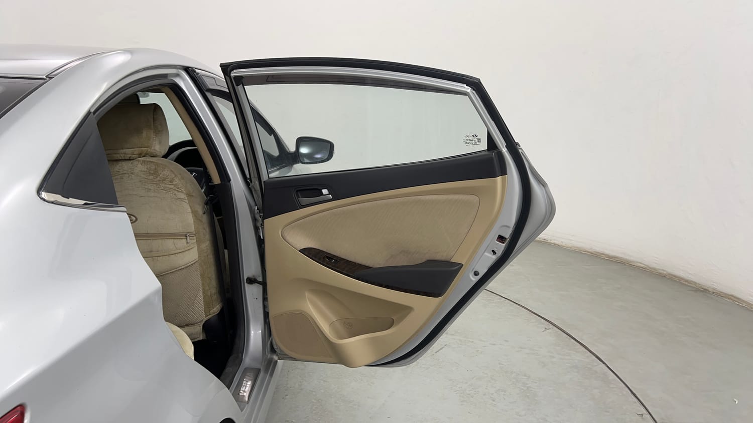 Used 2016 Hyundai Verna 1.6 VTVT SX AT Petrol Automatic interior RIGHT REAR DOOR OPEN VIEW