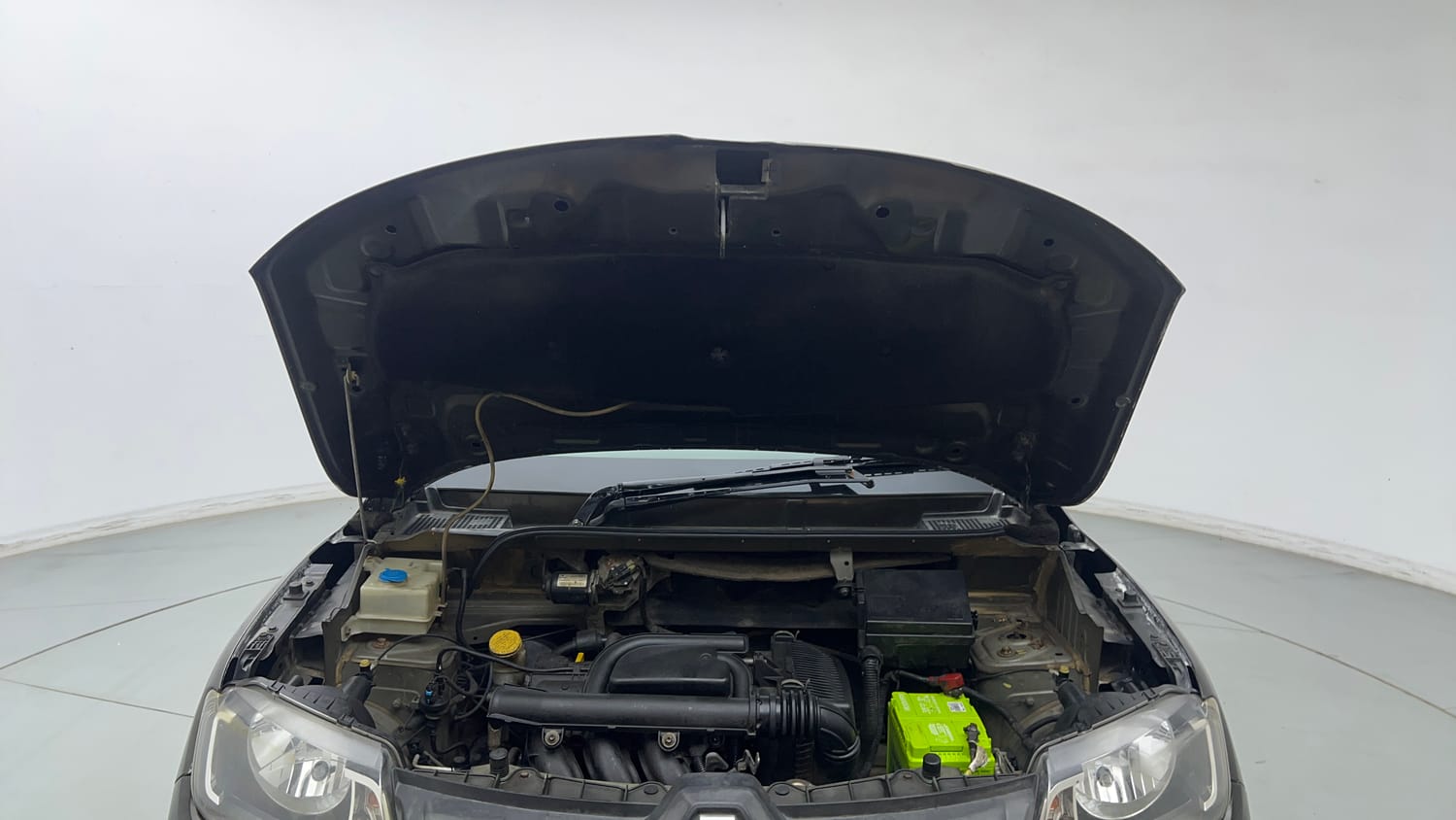 Used 2017 Renault Kwid RXT Petrol Manual engine ENGINE & BONNET OPEN FRONT VIEW
