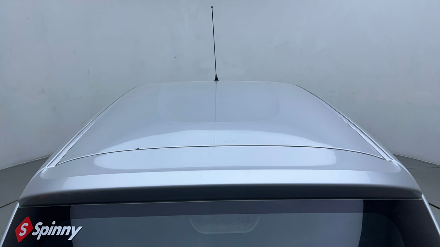 Used 2017 Renault Kwid 1.0 RXT AMT Petrol Automatic exterior EXTERIOR ROOF VIEW