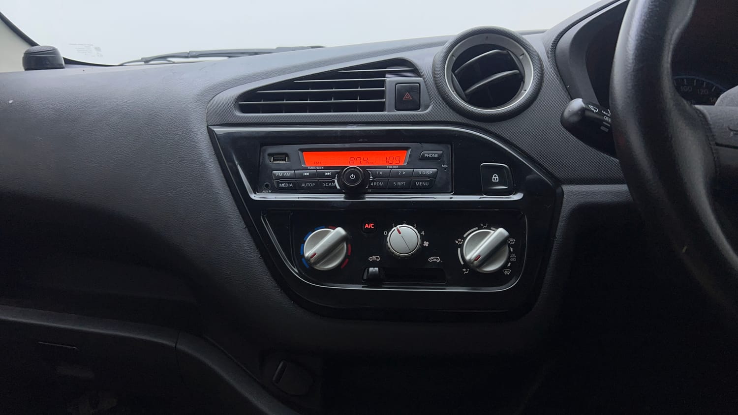 Used 2019 Datsun Redi-GO T (O) Petrol Manual interior MUSIC SYSTEM & AC CONTROL VIEW