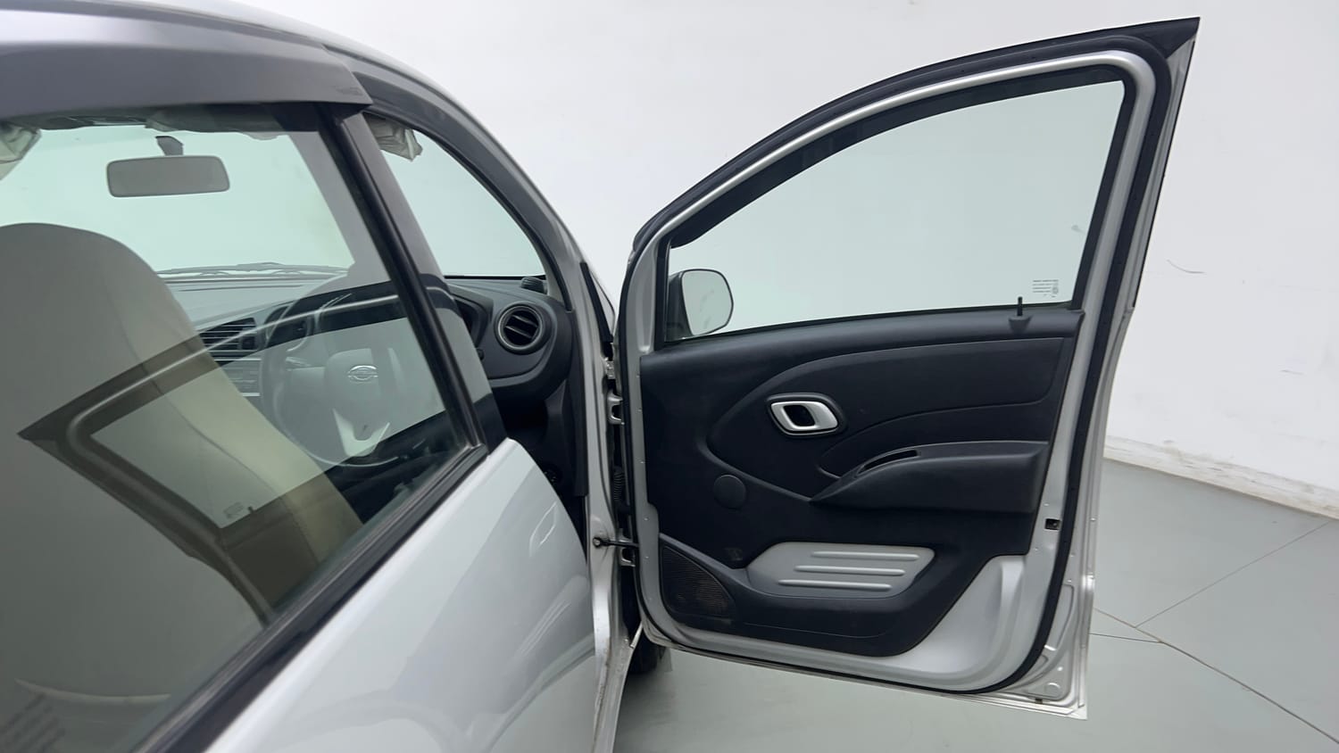 Used 2019 Datsun Redi-GO T (O) Petrol Manual interior RIGHT FRONT DOOR OPEN VIEW