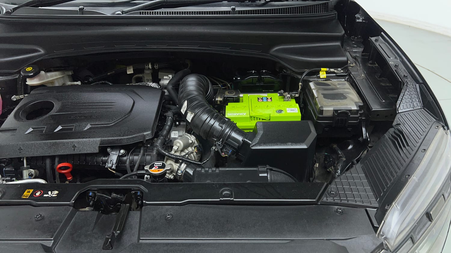 Used 2022 Hyundai Alcazar Prestige (O) 7 STR 1.5 Diesel AT Diesel Automatic engine ENGINE LEFT SIDE VIEW