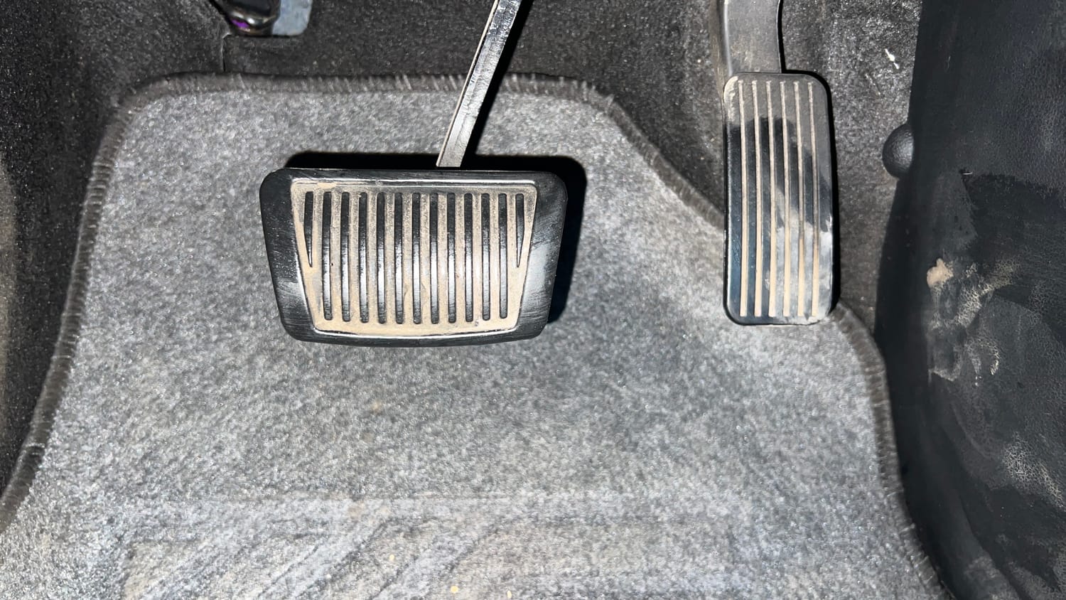 Used 2022 Hyundai Alcazar Prestige (O) 7 STR 1.5 Diesel AT Diesel Automatic interior PEDALS VIEW