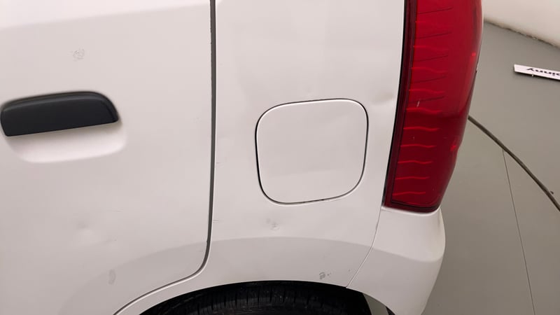 Used 2014 Maruti Suzuki Wagon R LXI Petrol Manual dents MINOR SCRATCH
