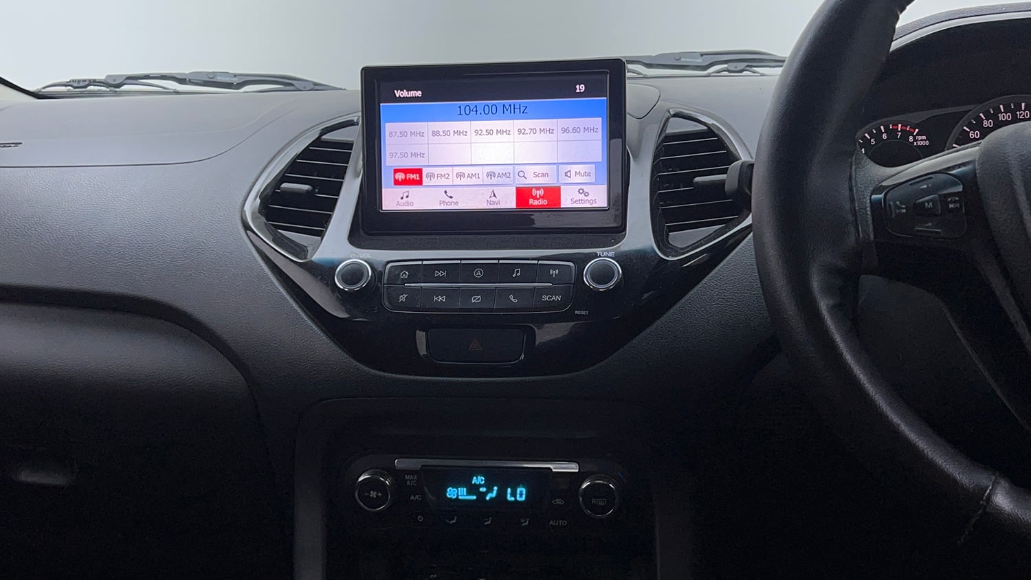 Used 2019 Ford Figo Titanium 1.2 Ti-VCT MT Petrol Manual interior MUSIC SYSTEM & AC CONTROL VIEW