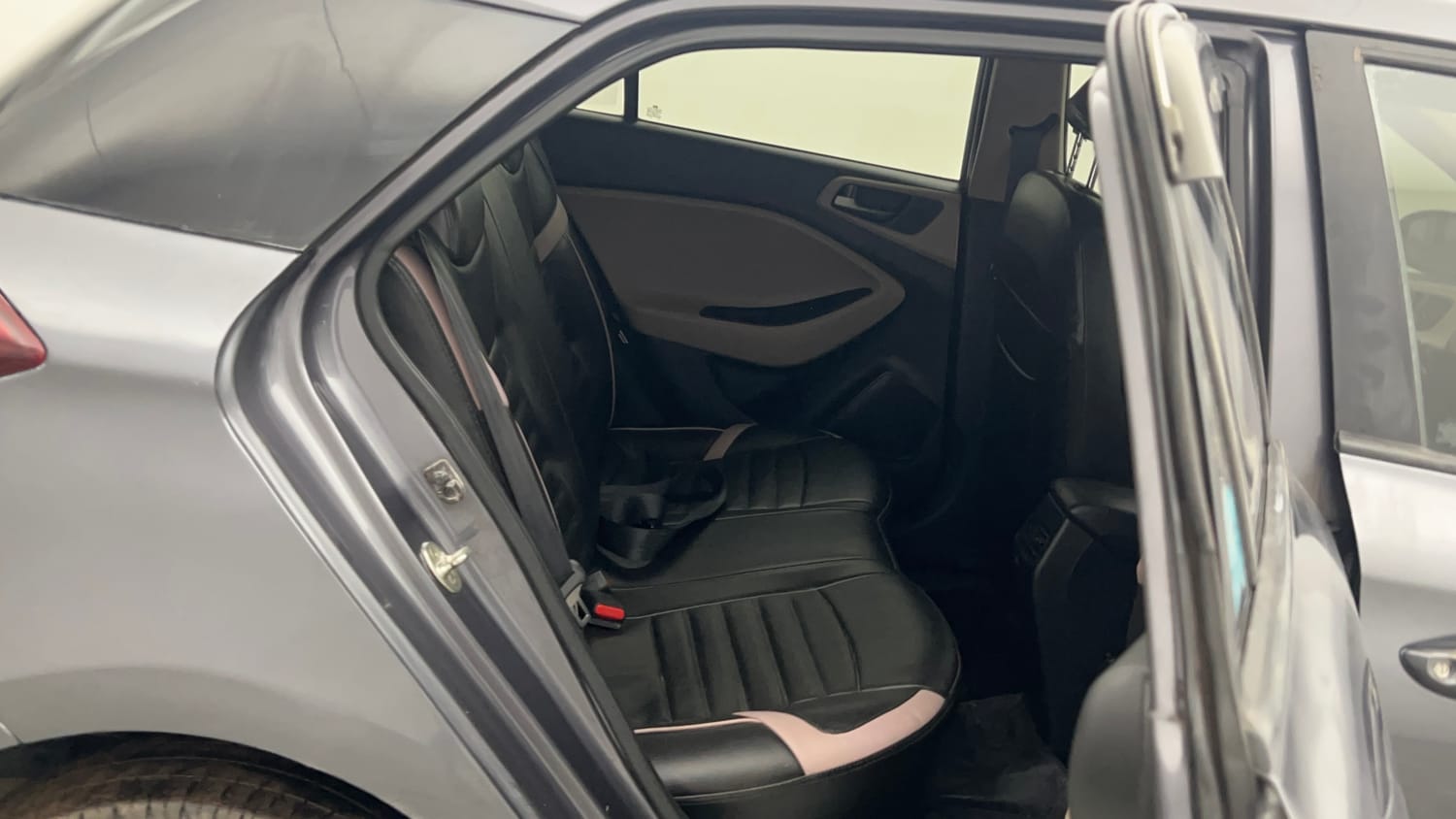 Used 2017 Hyundai Elite i20 Sportz 1.2 Petrol Manual interior RIGHT SIDE REAR DOOR CABIN VIEW