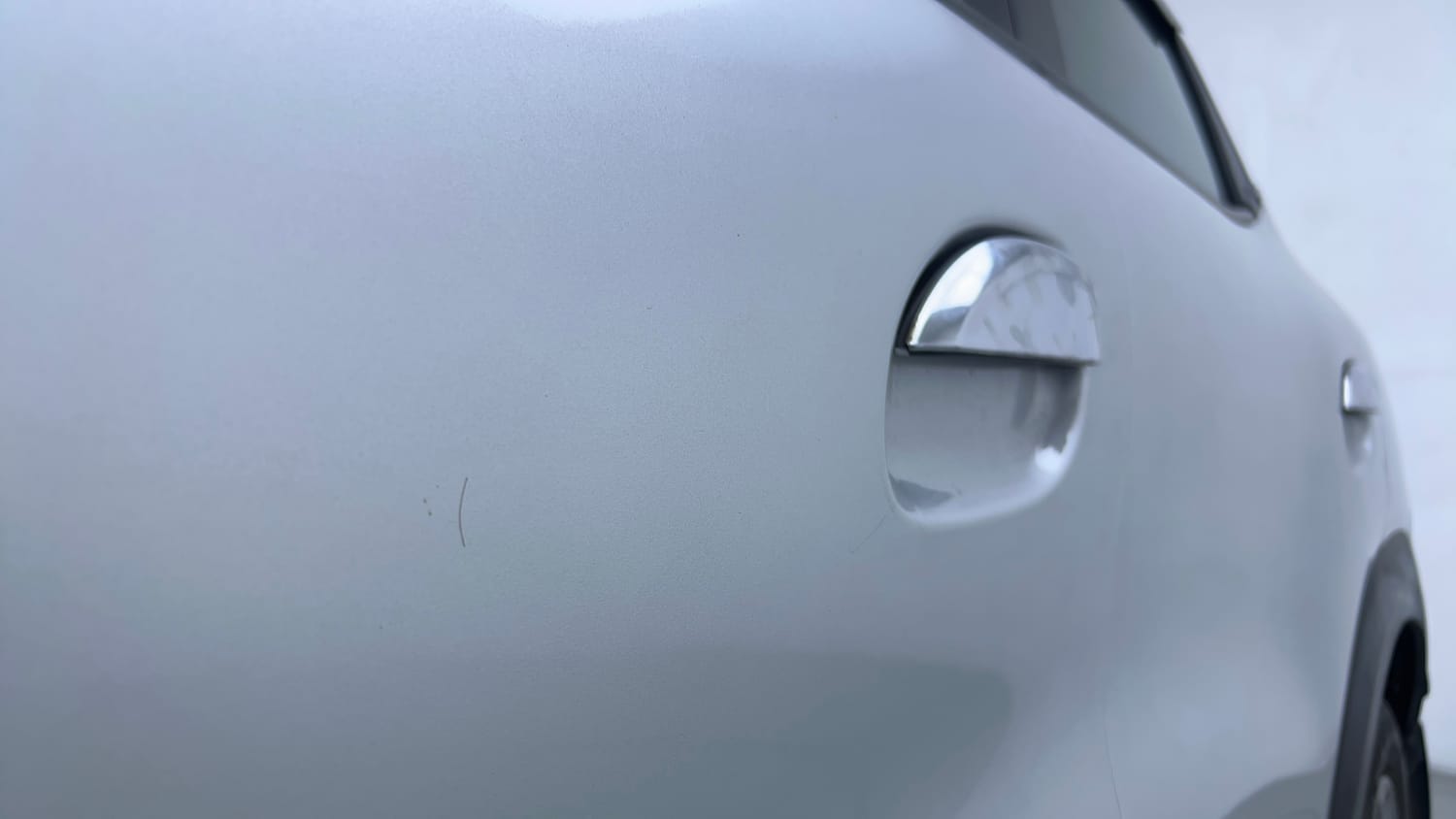Used 2017 Renault Kwid 1.0 RXT AMT Petrol Automatic dents MINOR SCRATCH
