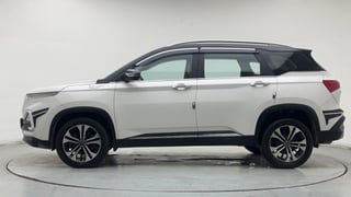 Used 2022 MG Motors Hector Sharp 1.5 Petrol Turbo Hybrid MT Dual Tone Hybrid Manual exterior LEFT SIDE VIEW