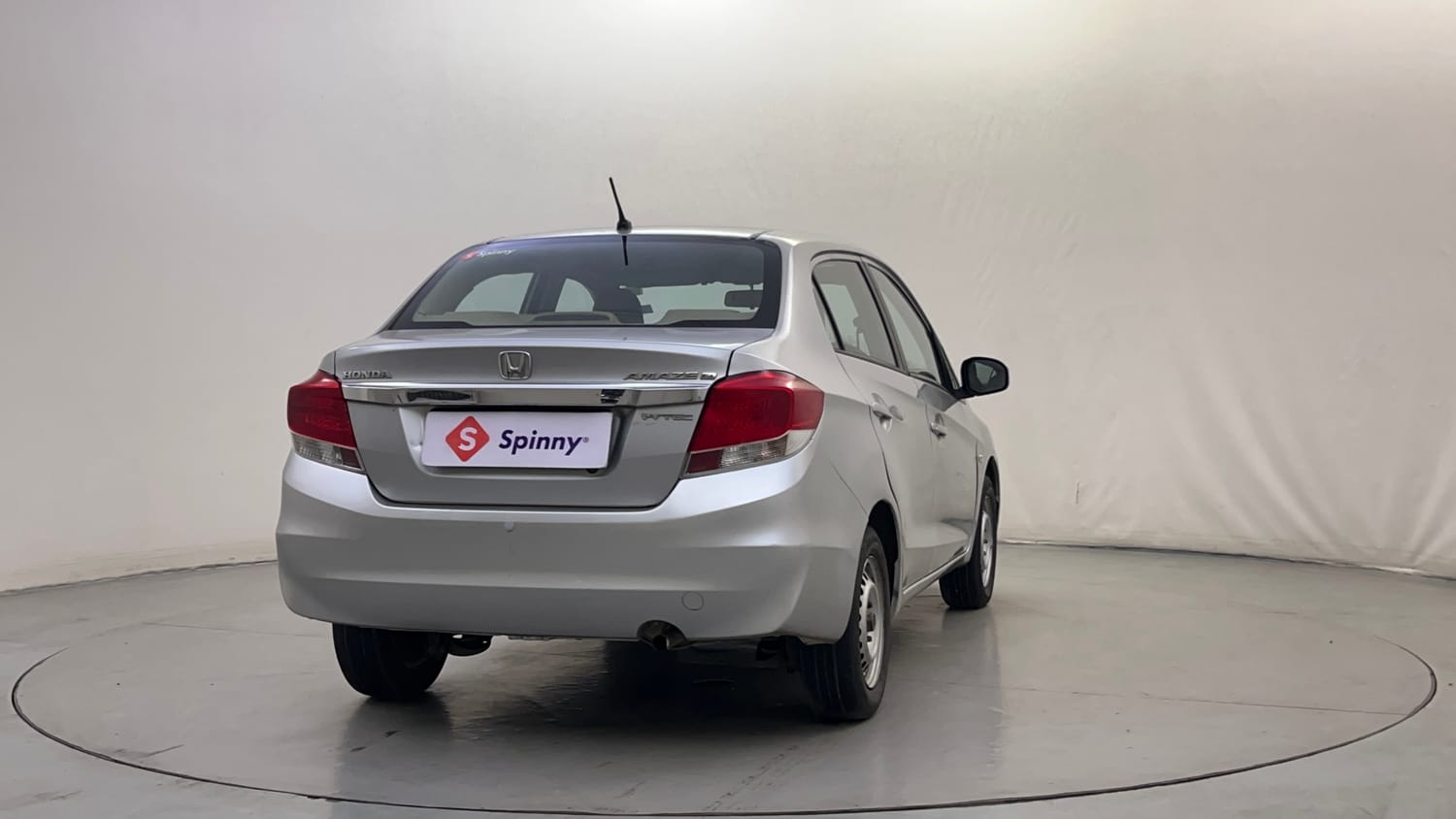 Used 2013 Honda Amaze 1.2 EX i-VTEC Petrol Manual exterior RIGHT REAR CORNER VIEW