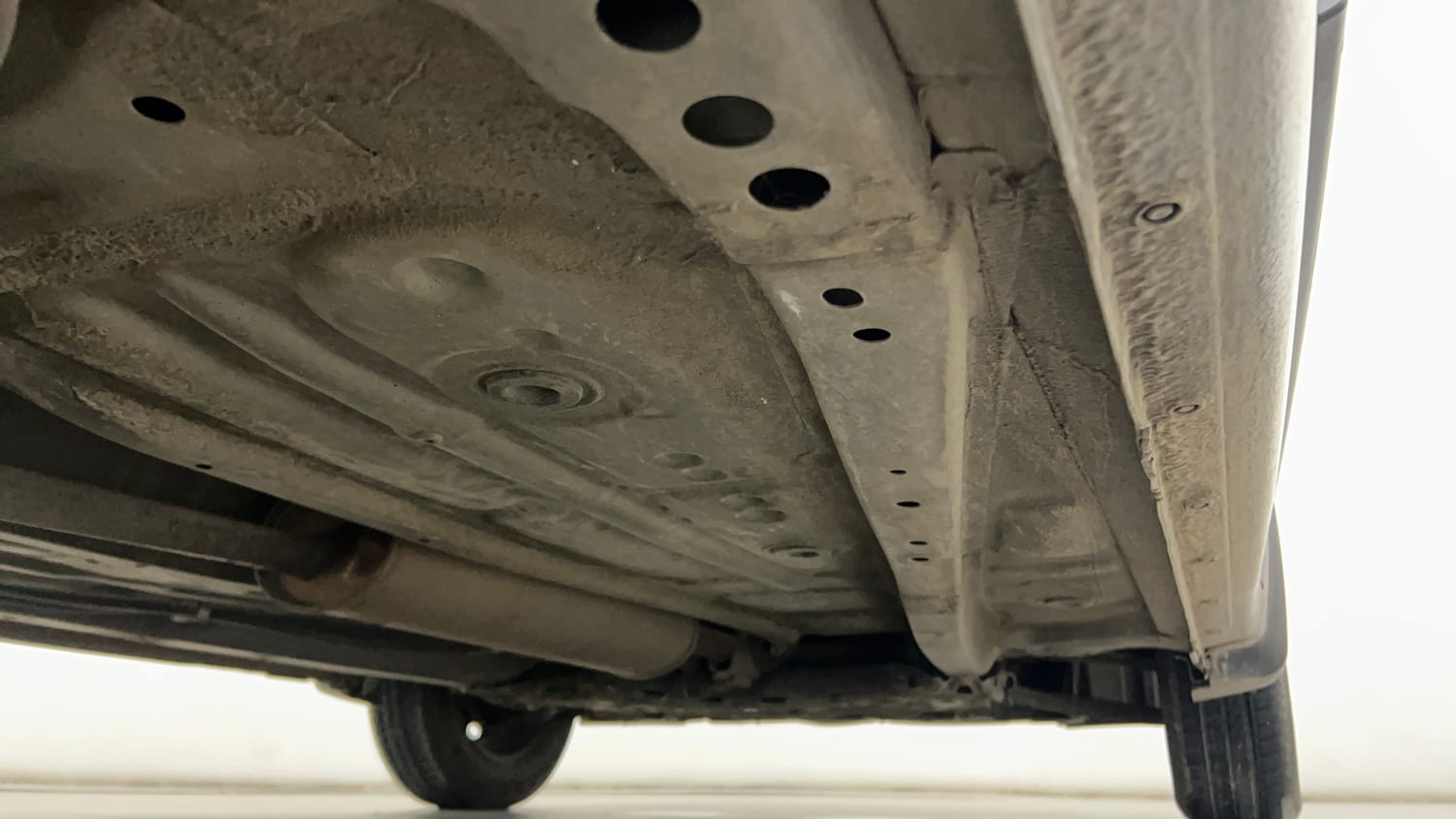 Used 2020 Maruti Suzuki Wagon R VXi 1.2 AMT Petrol Automatic extra REAR RIGHT UNDERBODY VIEW