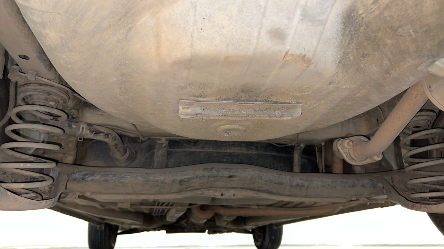 Used 2013 Honda Amaze 1.2 EX i-VTEC Petrol Manual extra REAR UNDERBODY VIEW (TAKEN FROM REAR)