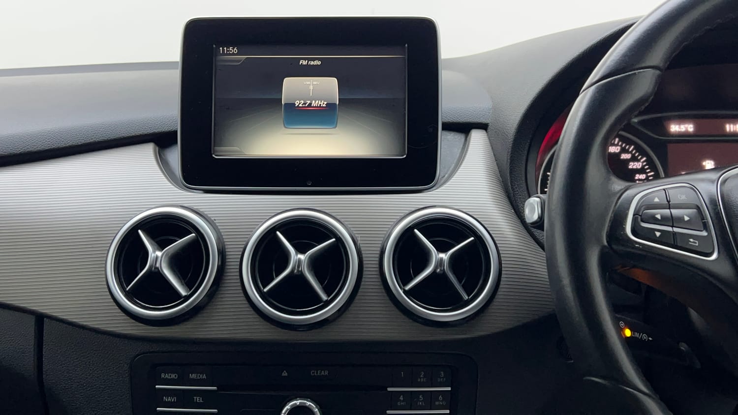 2016 Mercedes-Benz B-Class B 180 Sport-43